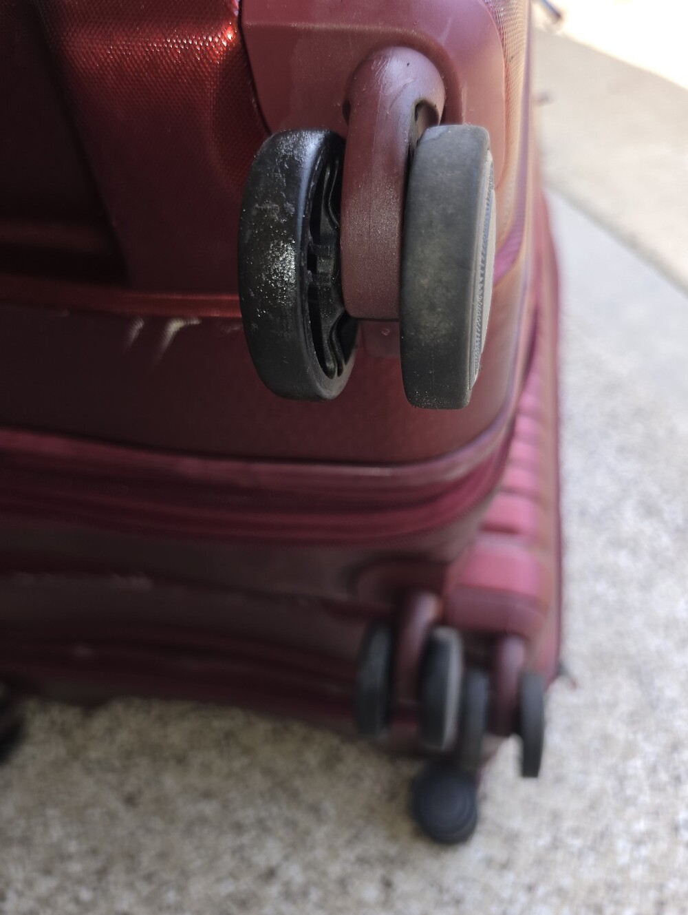 Samsonite Large Hard Shell Check In - Picture 15 of 16